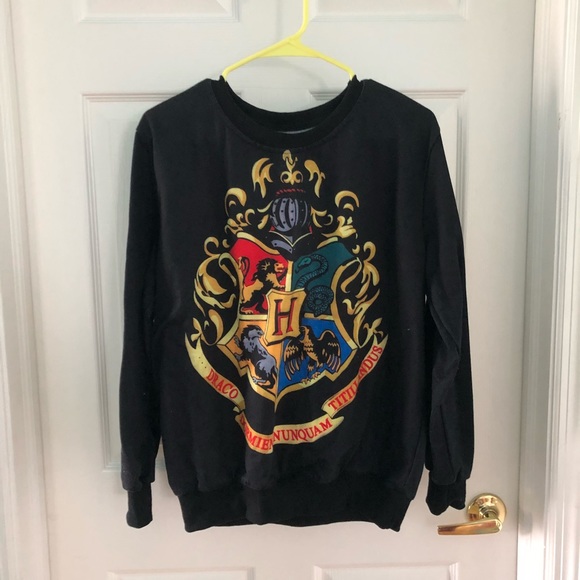 hogwarts crest sweatshirt